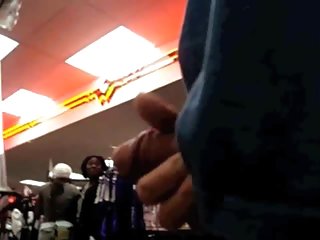 美丽的 黑发 布鲁克林 大通 蒙眼睛 乱搞 与 一个家伙