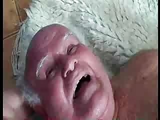 祖母没有觉得这么长的迪克在她的阴部很长一段时间